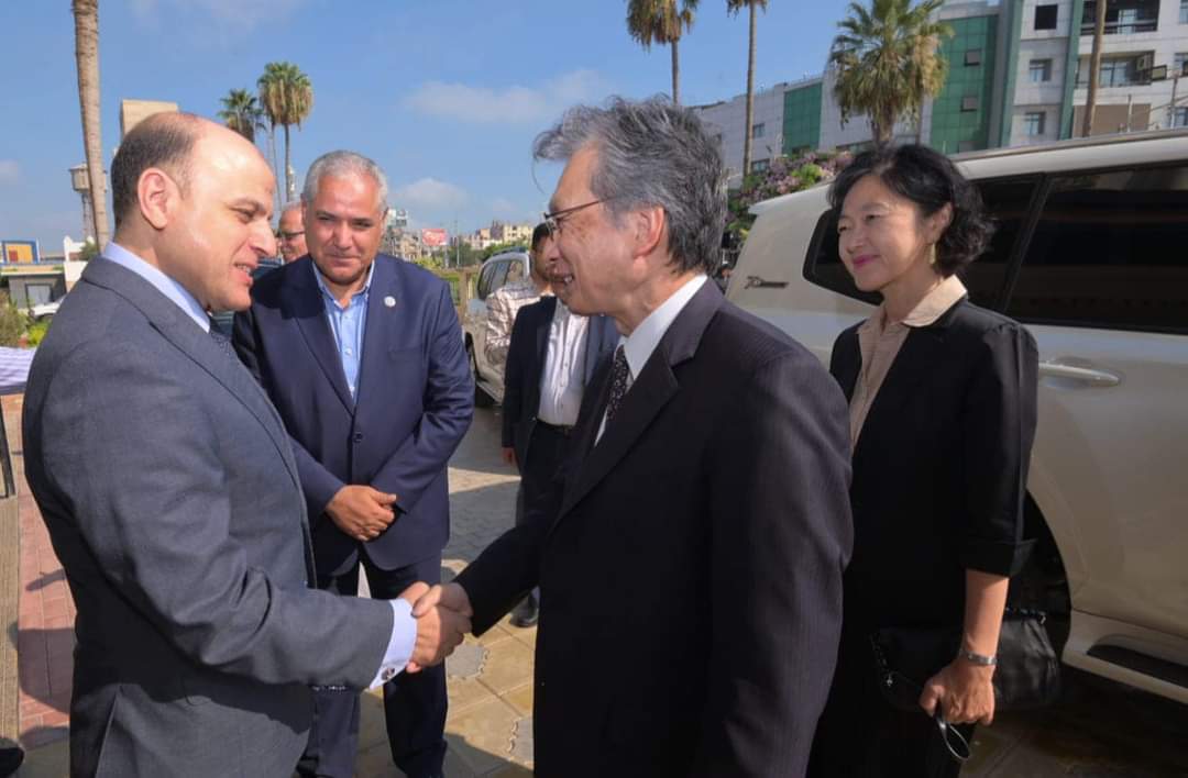 محافظ كفرالشيخ يستقبل السفير الياباني بديوان عام المحافظة .. لتفقد مشروع تحسين إنتاجية المياه في الزراعة بعدد من قري المحافظة  