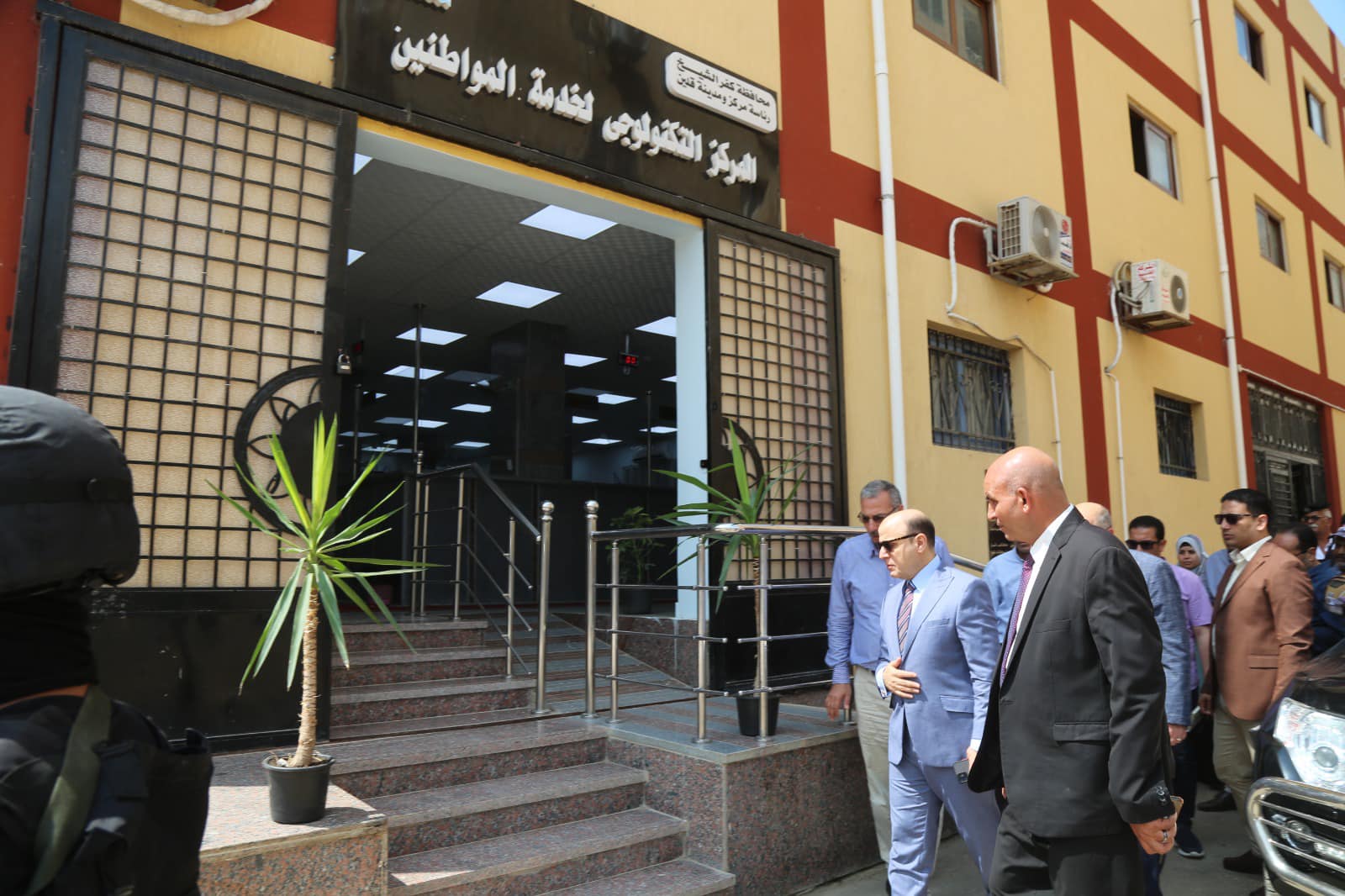 في زيارة مفاجئة.. محافظ كفرالشيخ يتفقد ‏المركز التكنولوجي لخدمة المواطنين بمركز قلين .. ويتابع منظومة التصالح وخدمات المواطنين  