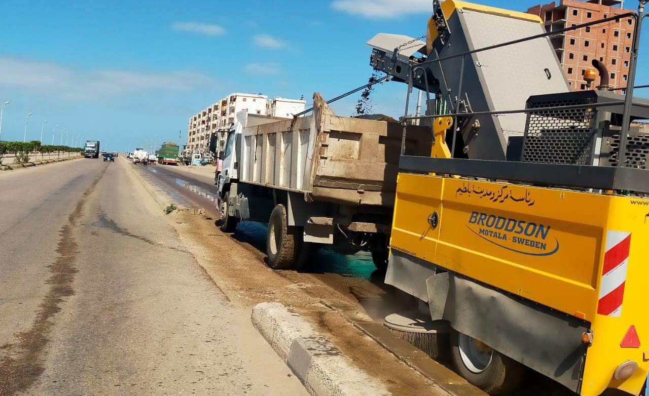 محافظ كفرالشيخ: رفع 1375 طنًا من القمامة في حملات النظافة  