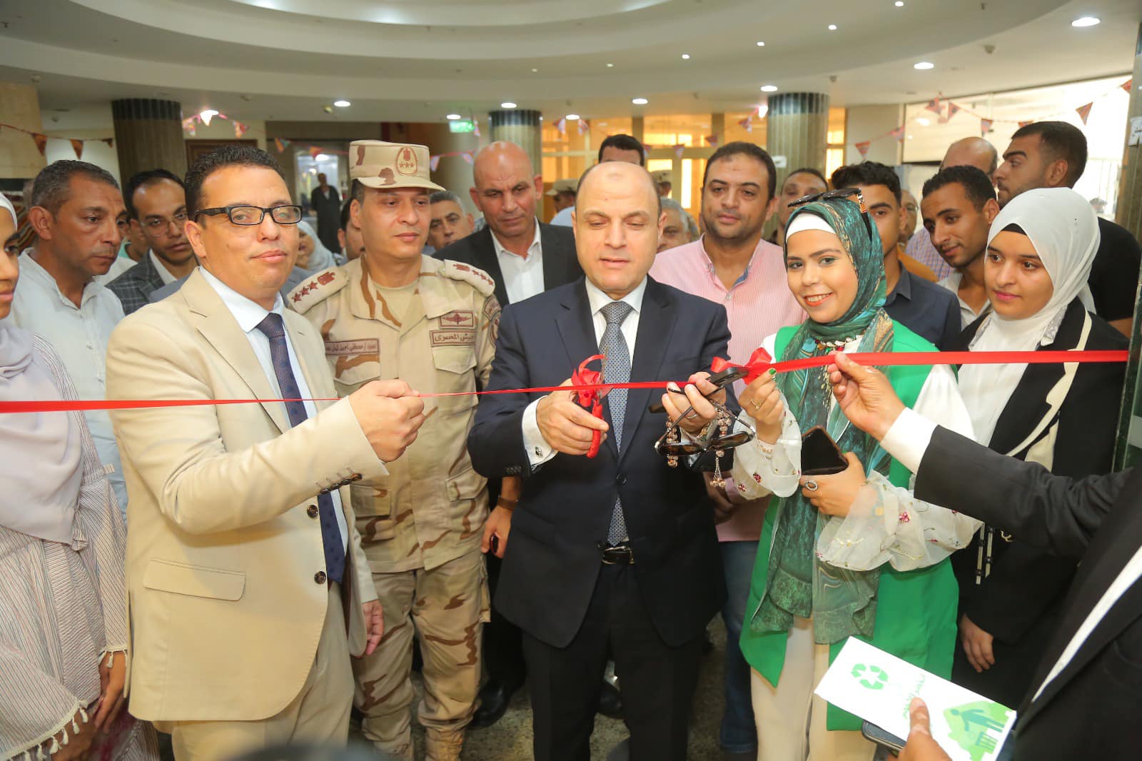 محافظ كفرالشيخ يفتتح معرض الفن التشكيلي "RECYCLING" بالمجمع الثقافي  