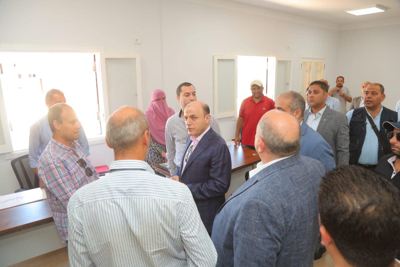 محافظ كفر الشيخ يتفقد مجمع خدمات المواطنين بالجزيرة الخضراء.. ضمن مشروعات المبادرة الرئاسية «حياة كريمة»  