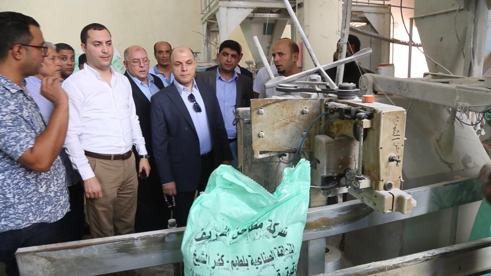 ‏محافظ كفرالشيخ يتفقد عدد من المصانع بمنطقة ببلطيم الصناعية.. داعياً لمضاعفة الإنتاج وتوفير فرص العمل  