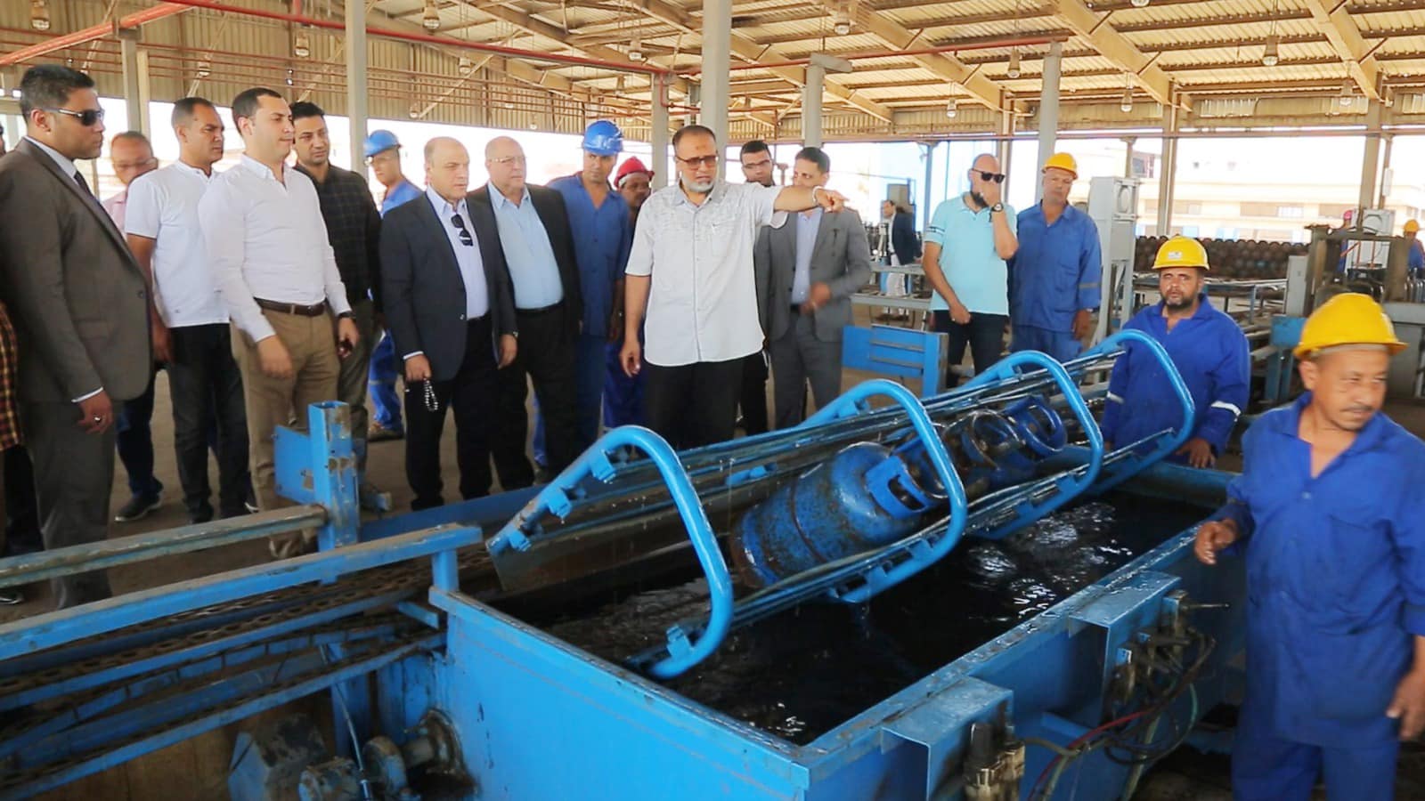 محافظ كفرالشيخ يتفقد شركة مصر لتعبئة الغازات "إيجي جاس" ببلطيم  