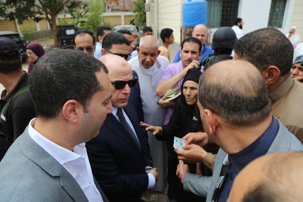 محافظ كفرالشيخ يستمع لشكاوي وطلبات المواطنين بمدينة مسير.. مشدداً بالتواصل الميداني وتحسين الخدمات والحل الفوري لمشاكلهم  