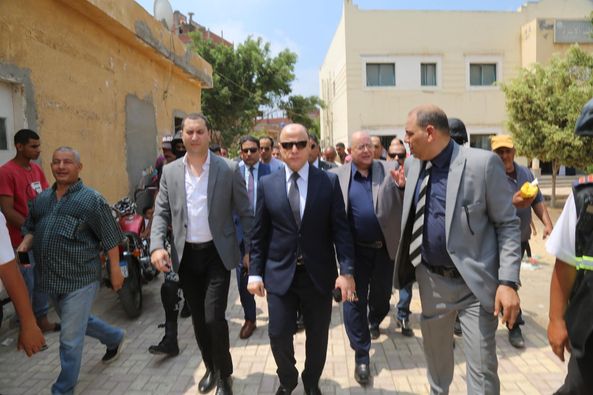 للإطمئنان علي منظومة الرعاية الصحية .. محافظ كفرالشيخ يفاجئ بزيارته وحدة طب الأسرة بمسير ... مكلفاً بتوفير الخدمات الطبية المتميزة للمواطنين  