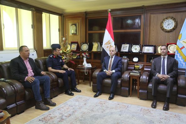 محافظ كفرالشيخ يستقبل قائد قاعدة طنطا الجوية لتقديم التهنئة بمناسبة توليه مهام عمله  