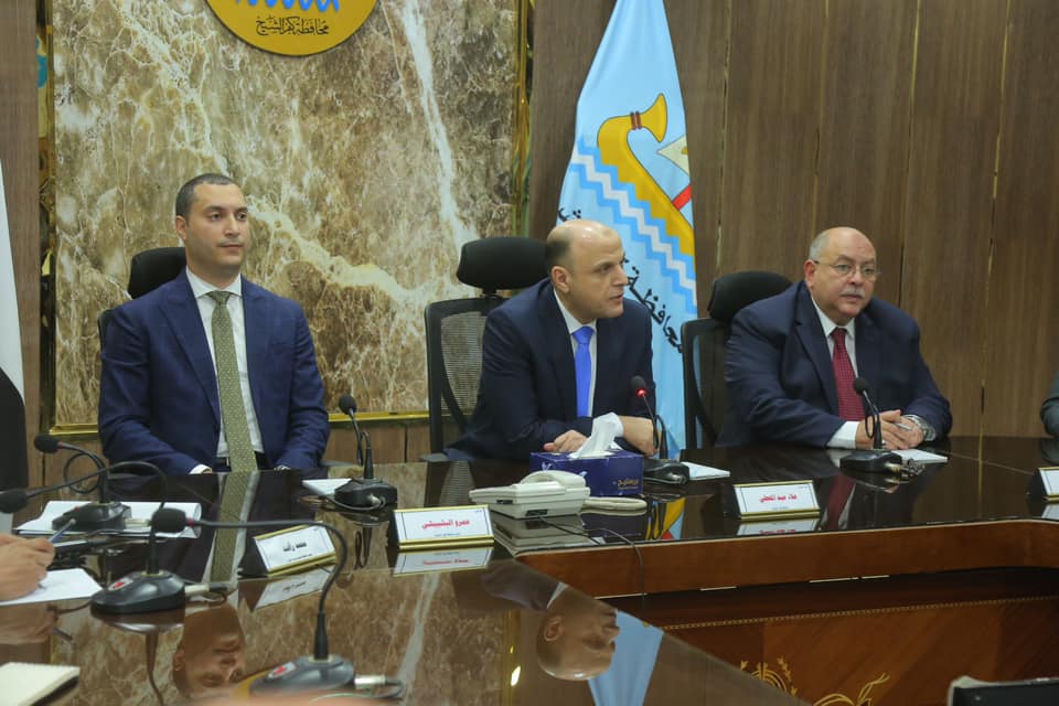 محافظ كفرالشيخ يلتقي بعدد من الصحفيين والإعلاميين عقب تولي مهام عمله.. أى تحدٍ مهما كان صعبًا فهو ليس مستحيلًا  