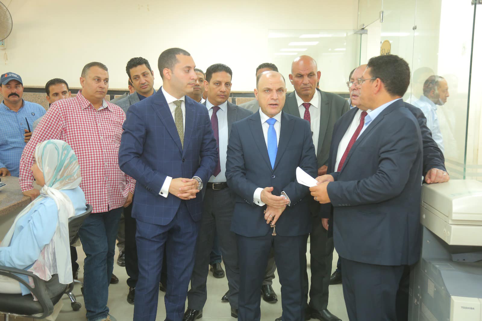 بالصور .. محافظ كفر الشيخ يتفقد المركز التكنولوجي لمتابعة تقديم التسهيلات بمنظومة التصالح .. وخدمات المواطنين.. قائلاً:"جميع مرافق الدولة الخدمية تهدف إلى تحقيق رضا المواطن"  