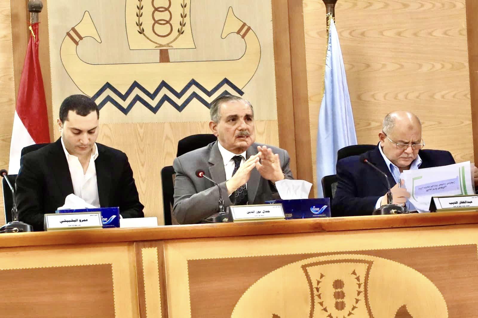 محافظ كفرالشيخ يناقش استعدادات بدء الموجة الـ 23 لإزالة التعديات على أملاك الدولة والأراضى الزراعية ومخالفات البناء.. لا تعديات جديدة ولا تهاون مع المقصرين  