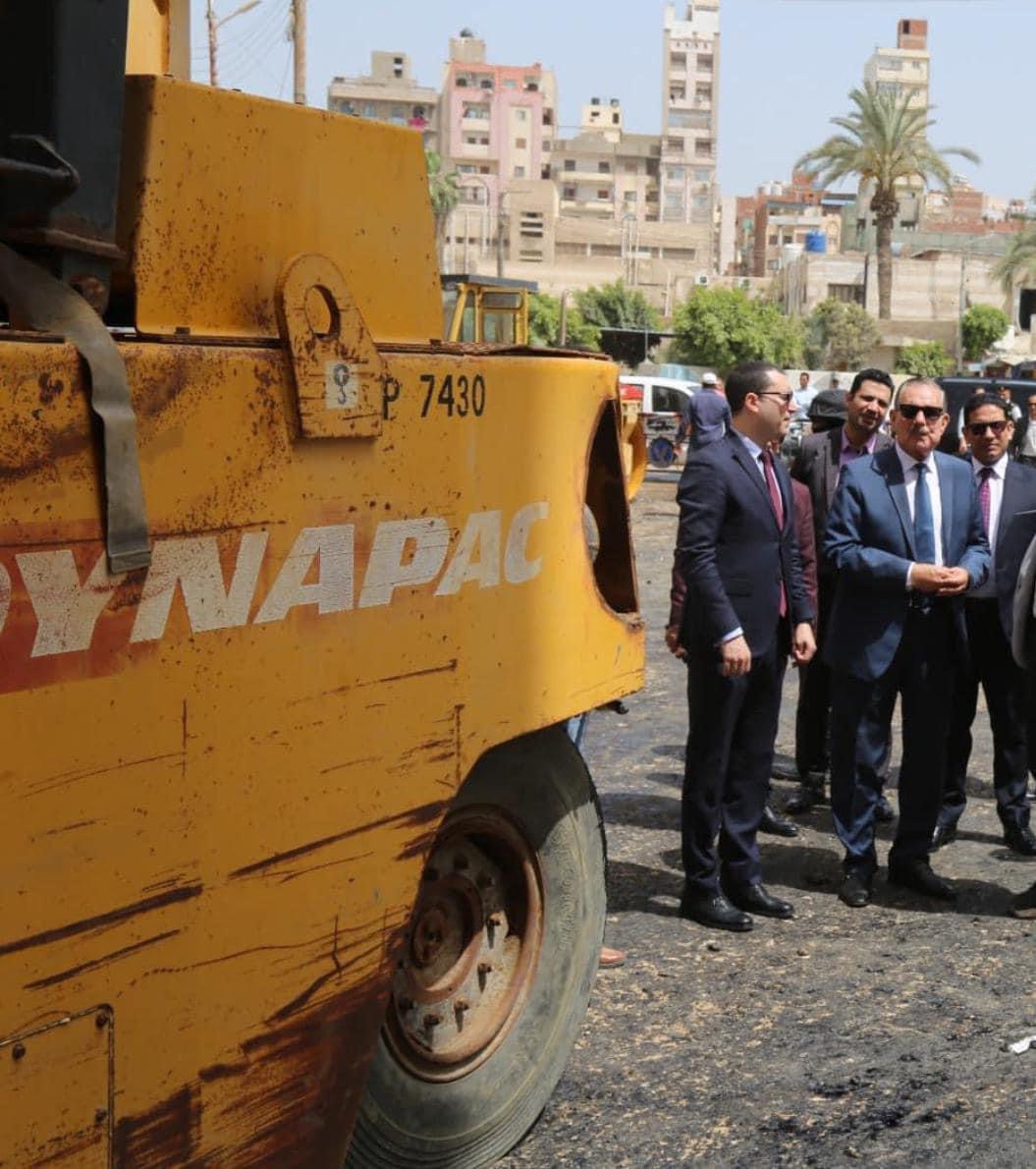 محافظ كفرالشيخ يتابع أعمال الرصف بشارع المبرة بفوه.. بطول 900 متر  