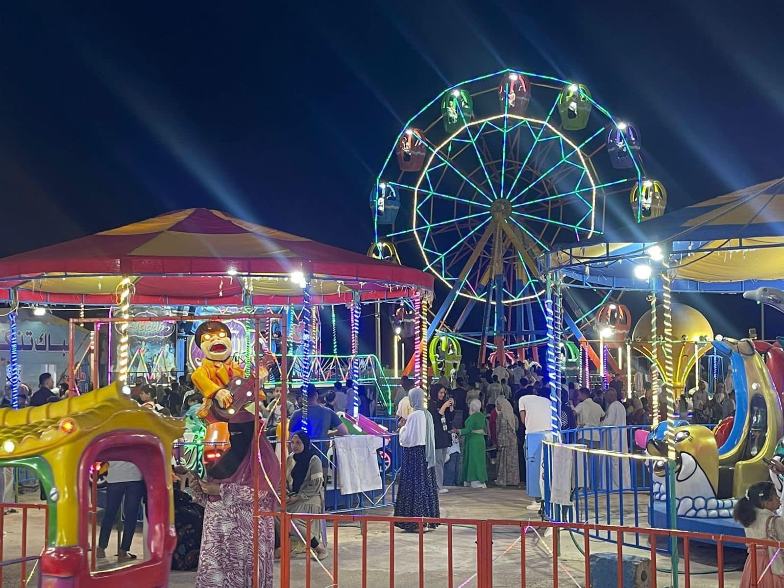 كفرالشيخ: اقبال غير مسبوق للمصطافين لقضاء إجازة عيد الأضحى على كورنيش مدينة الجمال بمصيف بلطيم وسط جو عائلي_بالصور  