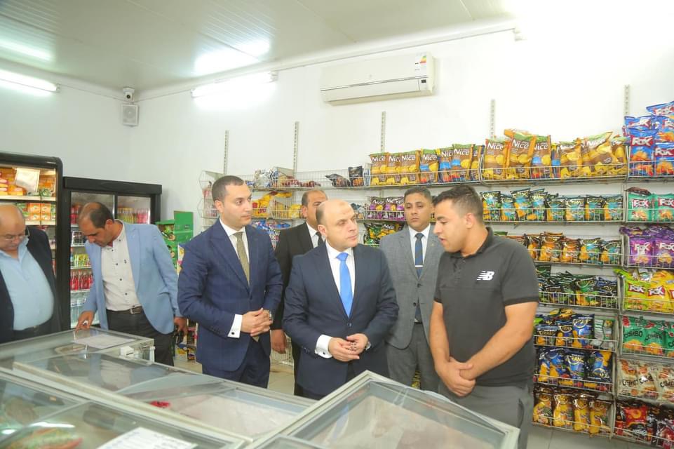 محافظ كفرالشيخ يواصل جولته الليلية.. ويتفقد " ماركت" المنطقة الشمالية العسكرية لمتابعة توافر السلع الغذائية والأساسية للمواطنين  