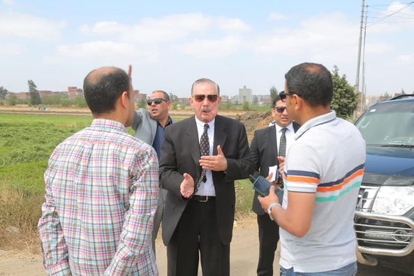 محافظ كفرالشيخ يتابع أعمال تكريك وتطهير الترع والمجارى المائية بمراكز المحافظة  
