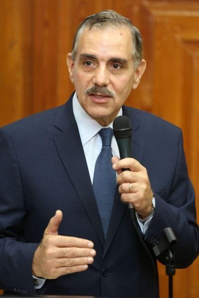 محافظ كفرالشيخ: تقديم خدمات طبية لـ 1528 مواطنًا بالقافلة الطبية المجانية بقلين  