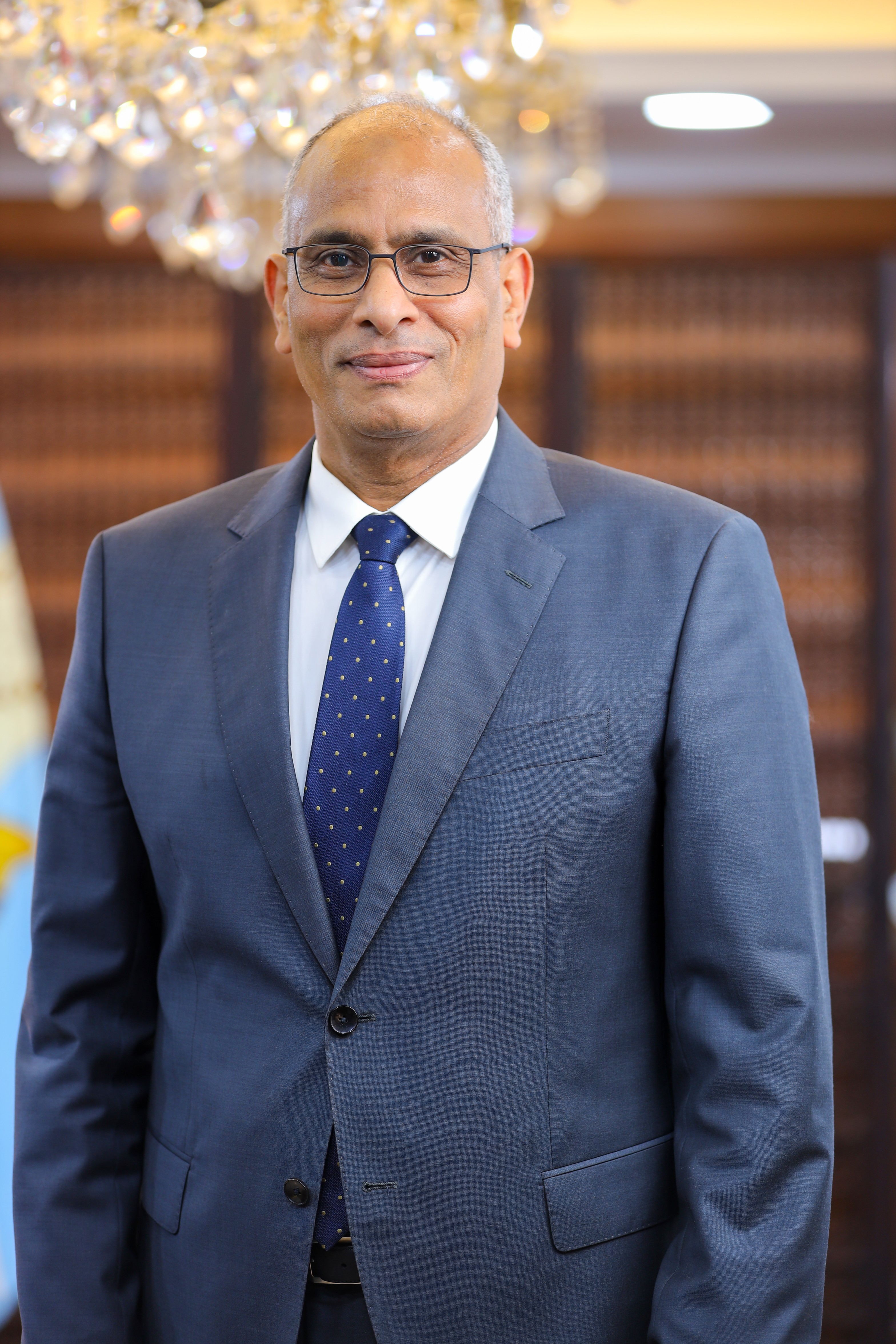 صورة المحافظ