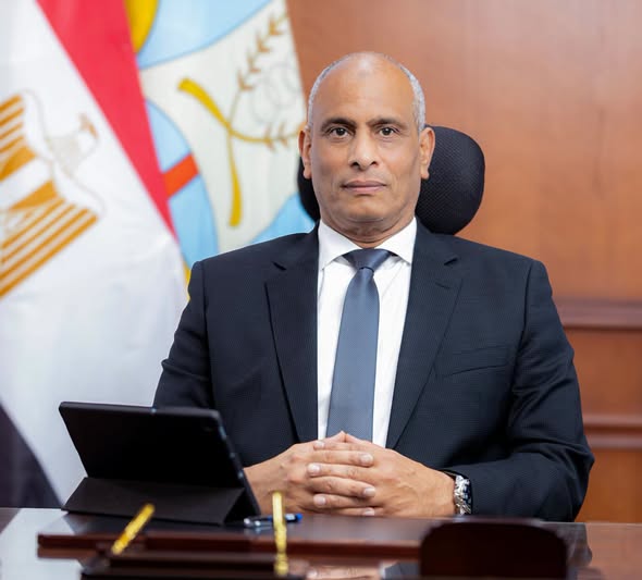 محافظ كفرالشيخ يتابع أعمال رفع كفاءة الطرق بقرى مركز كفرالشيخ ضمن مبادرة «تأهيل الطرق»